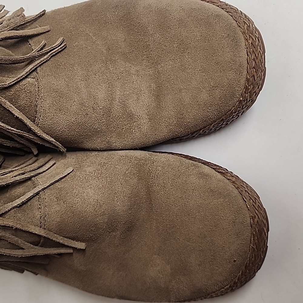 UGG Fringe Suede Moccasins - Sand Size 9.5 - Picture 3 of 10